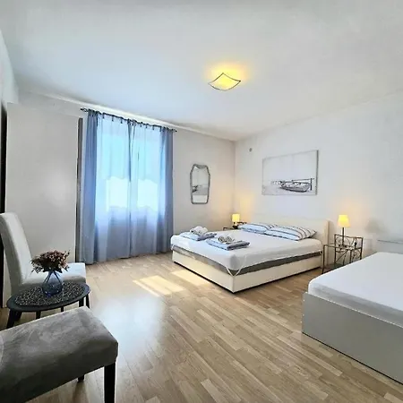 With Parking Space - 20788 Apartamento Vodice